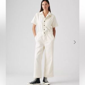 Levi's Women's Short-Sleeve Heritage Jumpsuit  "Serenity Now" (off-white) Med